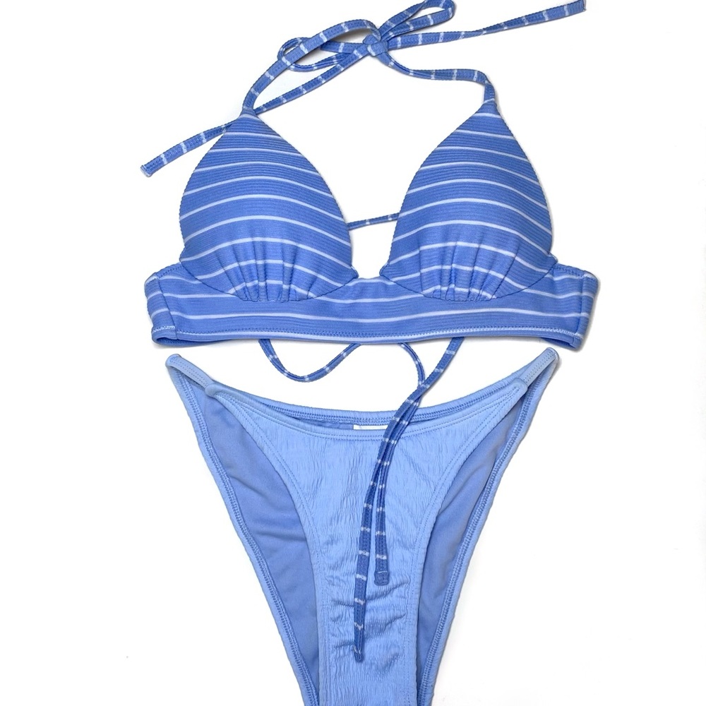 Size M blue bikini